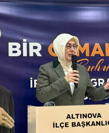 AK Parti Altınova Teşkilatı Geleneksel İftar Programında Buluştu