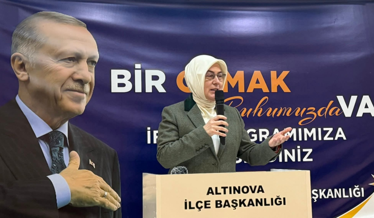 AK Parti Altınova Teşkilatı Geleneksel İftar Programında Buluştu