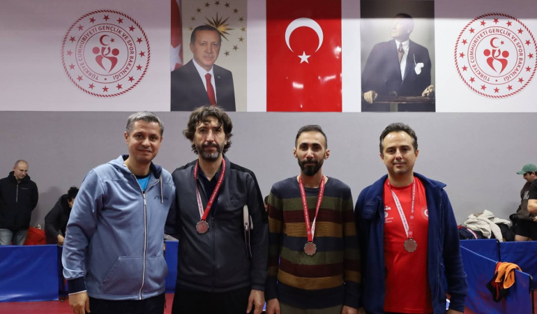 Yalova’da 14 Mart Tıp Bayramı’na Özel Masa Tenisi Turnuvası Tamamlandı