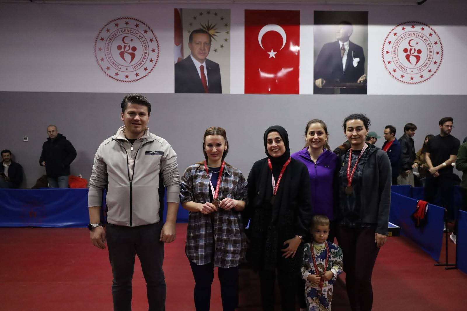 Yalova’da 14 Mart Tıp Bayramı’na Özel Masa Tenisi Turnuvası Tamamlandı 5 Yalova’da 14 Mart Tıp Bayramı’na Özel Masa Tenisi Turnuvası Tamamlandı