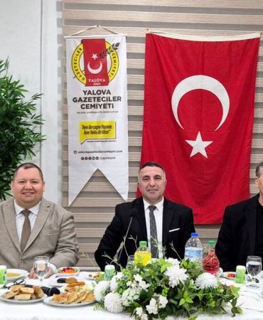 Yalova Gazeteciler Cemiyeti İftar Sofrasında Buluştu: Geleneksel Buluşma Dayanışmayı Güçlendirdi