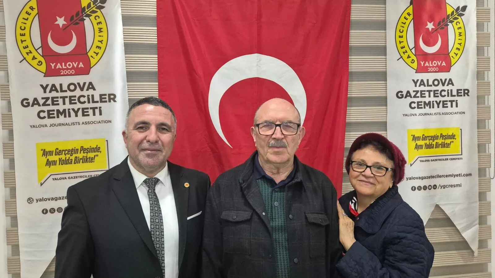 Yalova Gazeteciler Cemiyeti İftar Sofrasında Buluştu: Geleneksel Buluşma Dayanışmayı Güçlendirdi 8 Yalova Gazeteciler Cemiyeti İftar Sofrasında Buluştu: Geleneksel Buluşma Dayanışmayı Güçlendirdi