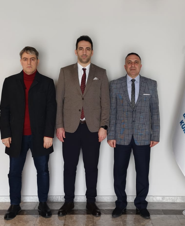 Yalova Gazeteciler Cemiyeti’nden Bursa’da Önemli Temas: Basın İlan Kurumu Yardımı İçin Belgeler Teslim Edildi