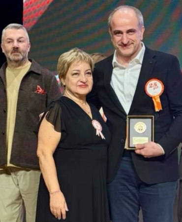 Uzm. Dr. Murat Fazlıoğlu’na 25. Hizmet Yılı Plaketi