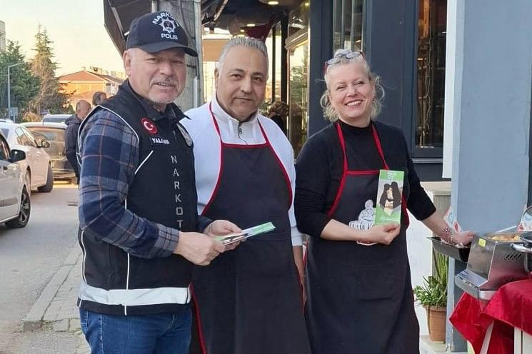 Yalova’da Uyuşturucu ile Mücadelede Farkındalık Seferberliği: 505 Vatandaşa Ulaşıldı 5 Yalova’da Uyuşturucu ile Mücadelede Farkındalık Seferberliği: 505 Vatandaşa Ulaşıldı