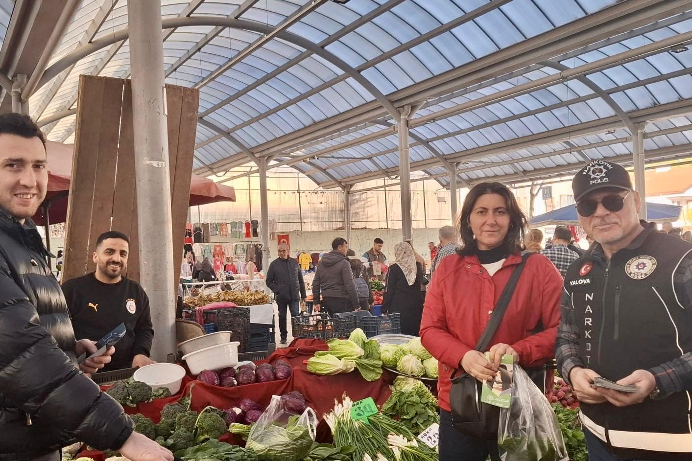 Yalova’da Uyuşturucu ile Mücadelede Farkındalık Seferberliği: 505 Vatandaşa Ulaşıldı 6 Yalova’da Uyuşturucu ile Mücadelede Farkındalık Seferberliği: 505 Vatandaşa Ulaşıldı