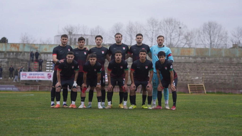 Yalova FK ile Silivrispor Golsüz Berabere Kaldı: Arda Yılmaz’dan Play-Off Mesajı