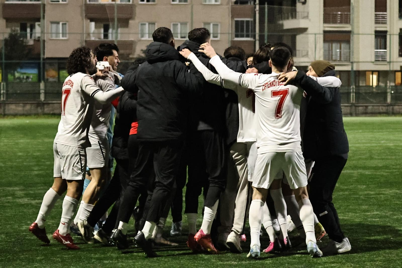 SÜPER AMATÖR’DE ŞAMPİYONUN ADI: ÇİFTLİKKÖY