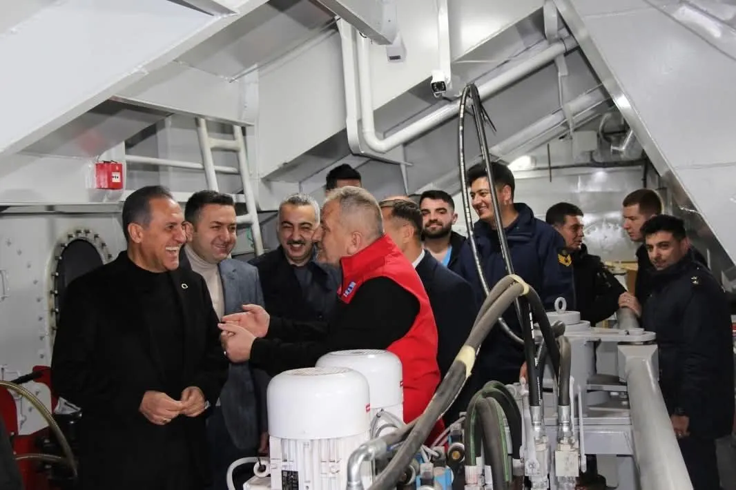 Yalova Valisi Ahmet Hamdi Usta Balıkçılarla Aynı Sofrada Buluştu: Kapaklı’da Anlamlı İftar Programı