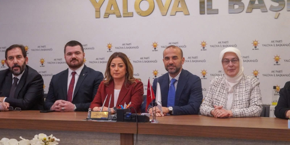 Yalova’da Bayramlaşma Programına Yoğun Katılım: Meliha Akyol’dan Birlik Mesajı