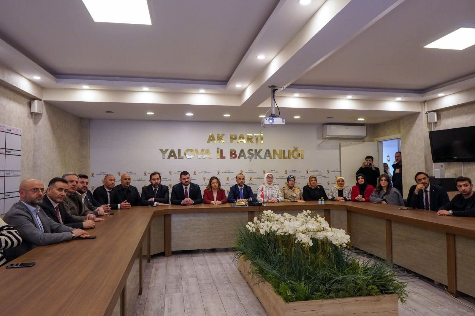 Yalova’da Bayramlaşma Programına Yoğun Katılım: Meliha Akyol’dan Birlik Mesajı