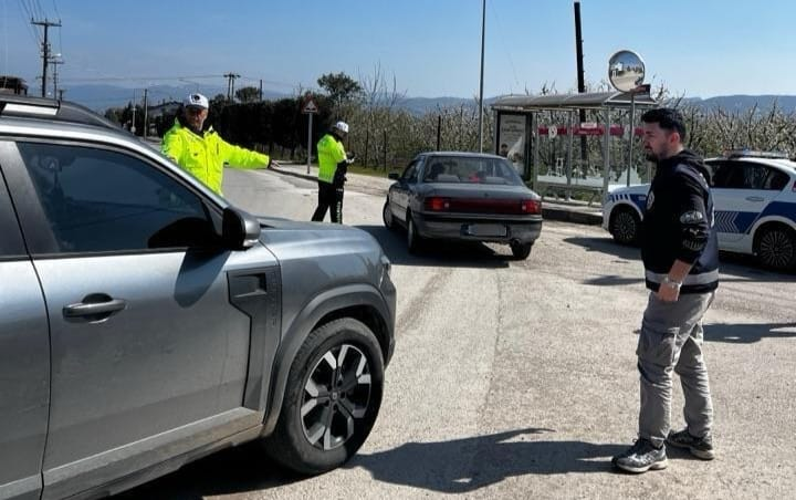 Yalova’da Bayram Öncesi Trafik Denetimleri Sıkılaştırıldı