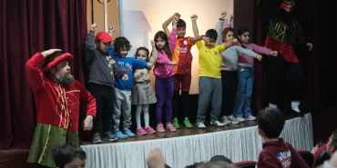 ÇİFTLİKKÖYLÜ ÇOCUKLAR ‘DEV GÖLGE HACİVAT KARAGÖZ’LE RAMAZAN’A VEDA ETTİ