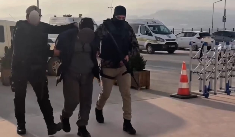 Yalova’da DEAŞ Operasyonu: 4 Şüpheli Yakalandı, 1 Kişi Tutuklandı