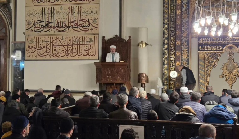 Bursa’da Teravih Öncesi Vaaz Programları Yoğun İlgi Gördü