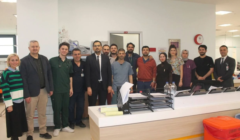 Yalova Eğitim ve Araştırma Hastanesi Başhekimi Hasan Ergenç’ten Bayram Ziyareti