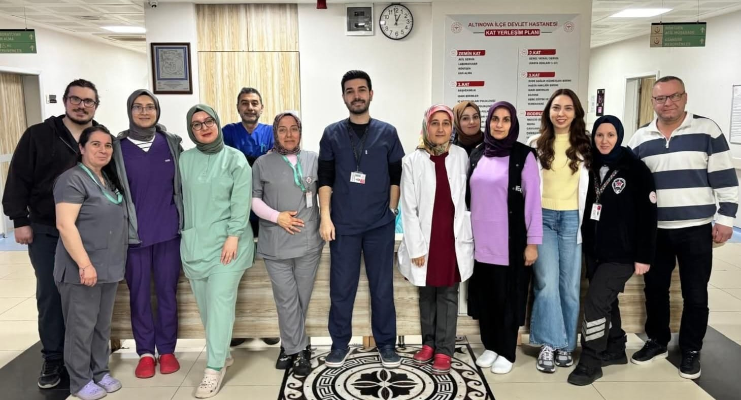 Bayramda da Görev Başındaydılar: Yalova’da Sağlık Çalışanlarından Fedakârlık Örneği 12 Bayramda da Görev Başındaydılar: Yalova’da Sağlık Çalışanlarından Fedakârlık Örneği