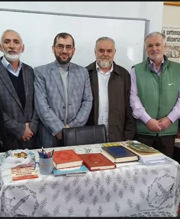 Teravih Namazlarında Bir İlk: 60 Yaş Ortalamalı İlahi Grubu Camilerde Gönülleri Mest Etti