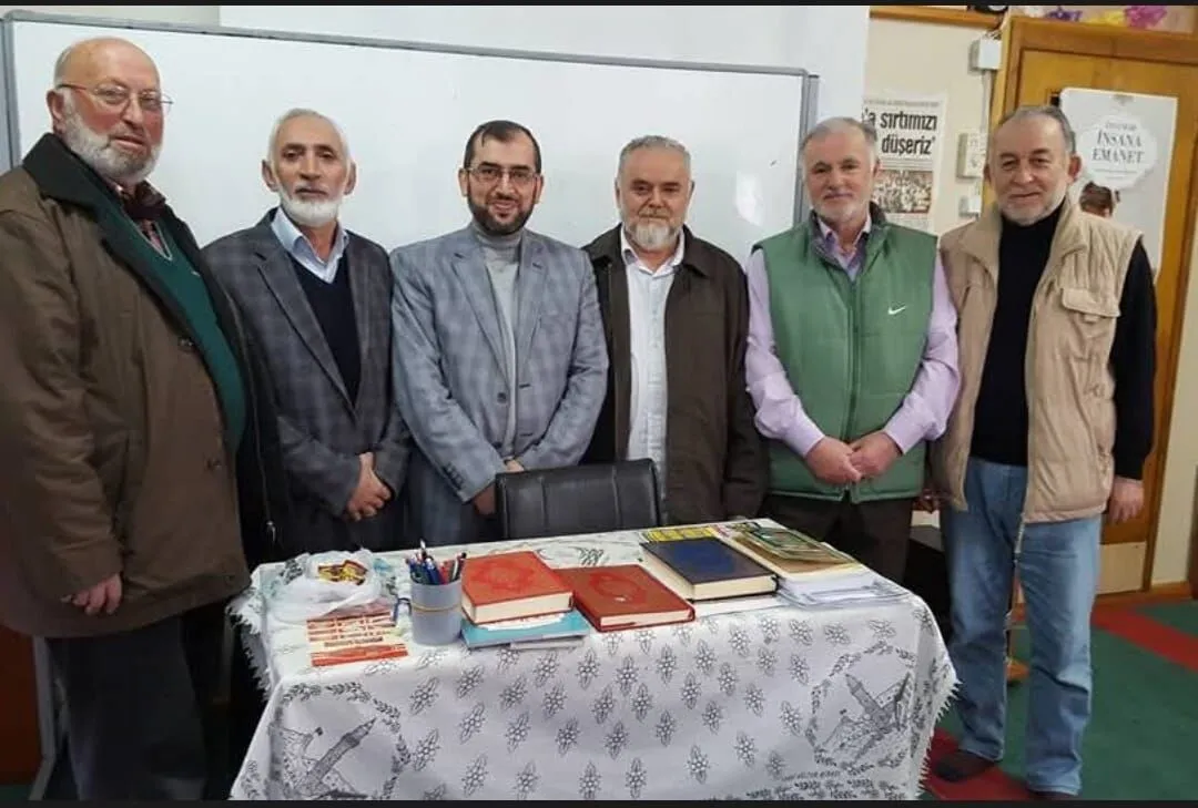 Teravih Namazlarında Bir İlk: 60 Yaş Ortalamalı İlahi Grubu Camilerde Gönülleri Mest Etti