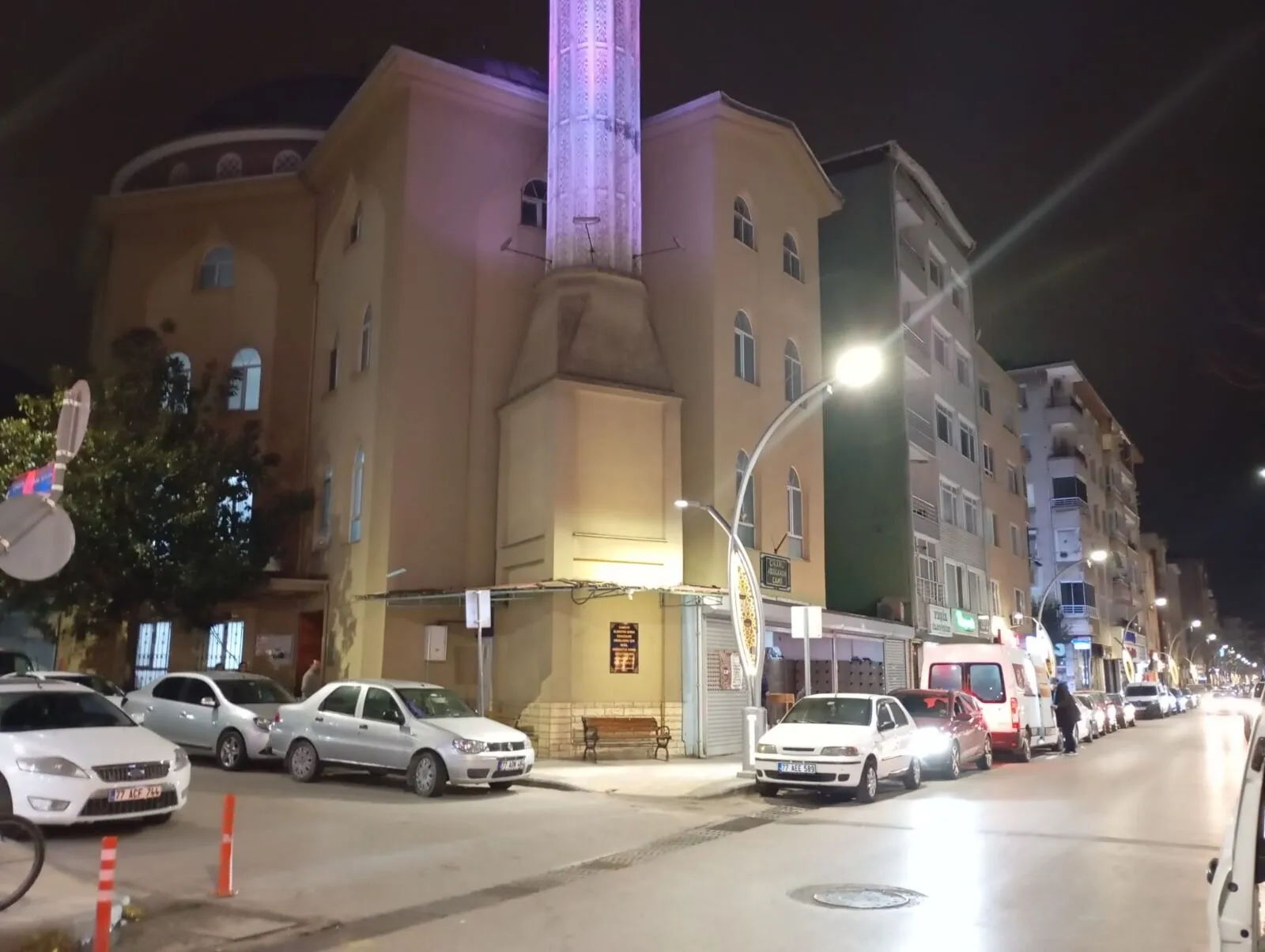 Teravih Namazlarında Bir İlk: 60 Yaş Ortalamalı İlahi Grubu Camilerde Gönülleri Mest Etti