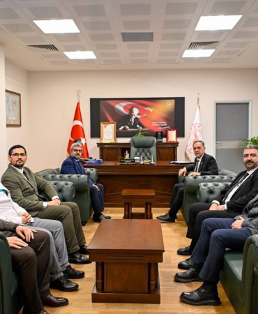 Yalova Valisi Dr. Ahmet Hamdi Usta’dan Hastane Ziyareti: Geriatri Polikliniği ve Nükleer Tıp Hizmeti Müjdesi