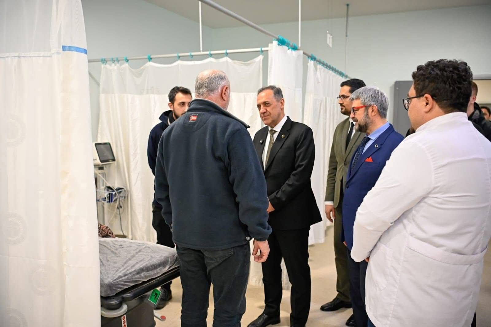 Yalova Valisi Dr. Ahmet Hamdi Usta’dan Hastane Ziyareti: Geriatri Polikliniği ve Nükleer Tıp Hizmeti Müjdesi