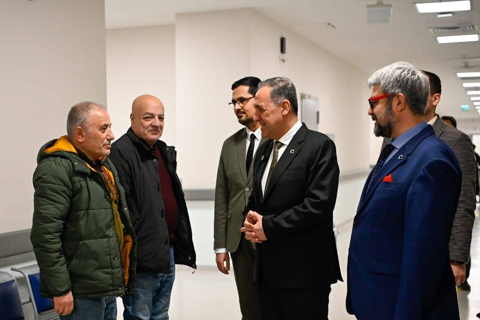 Yalova Valisi Dr. Ahmet Hamdi Usta’dan Hastane Ziyareti: Geriatri Polikliniği ve Nükleer Tıp Hizmeti Müjdesi