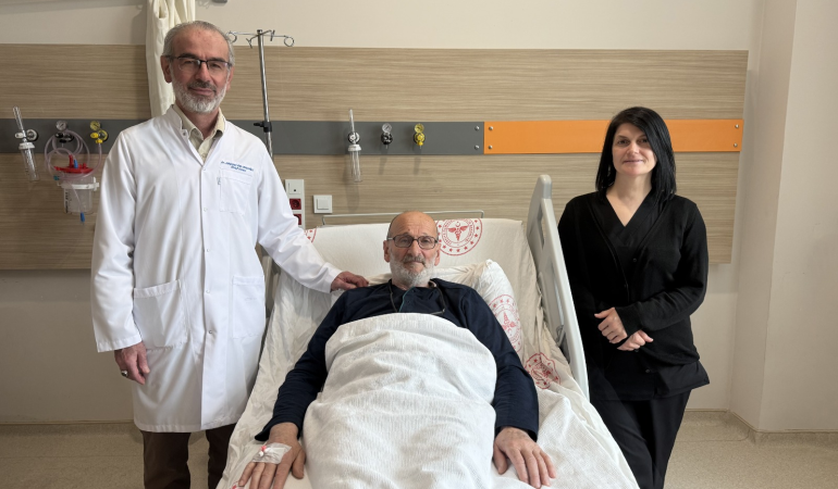 Yalova Eğitim ve Araştırma Hastanesi’nde Lazerle İlk Prostat Ameliyatı Başarıyla Gerçekleştirildi