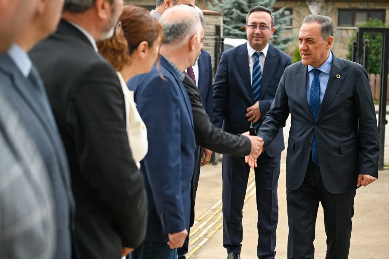 Vali Usta’dan İl Müdürlüğüne Ziyaret ve Brifing Toplantısı 5 Vali Usta’dan İl Müdürlüğüne Ziyaret ve Brifing Toplantısı