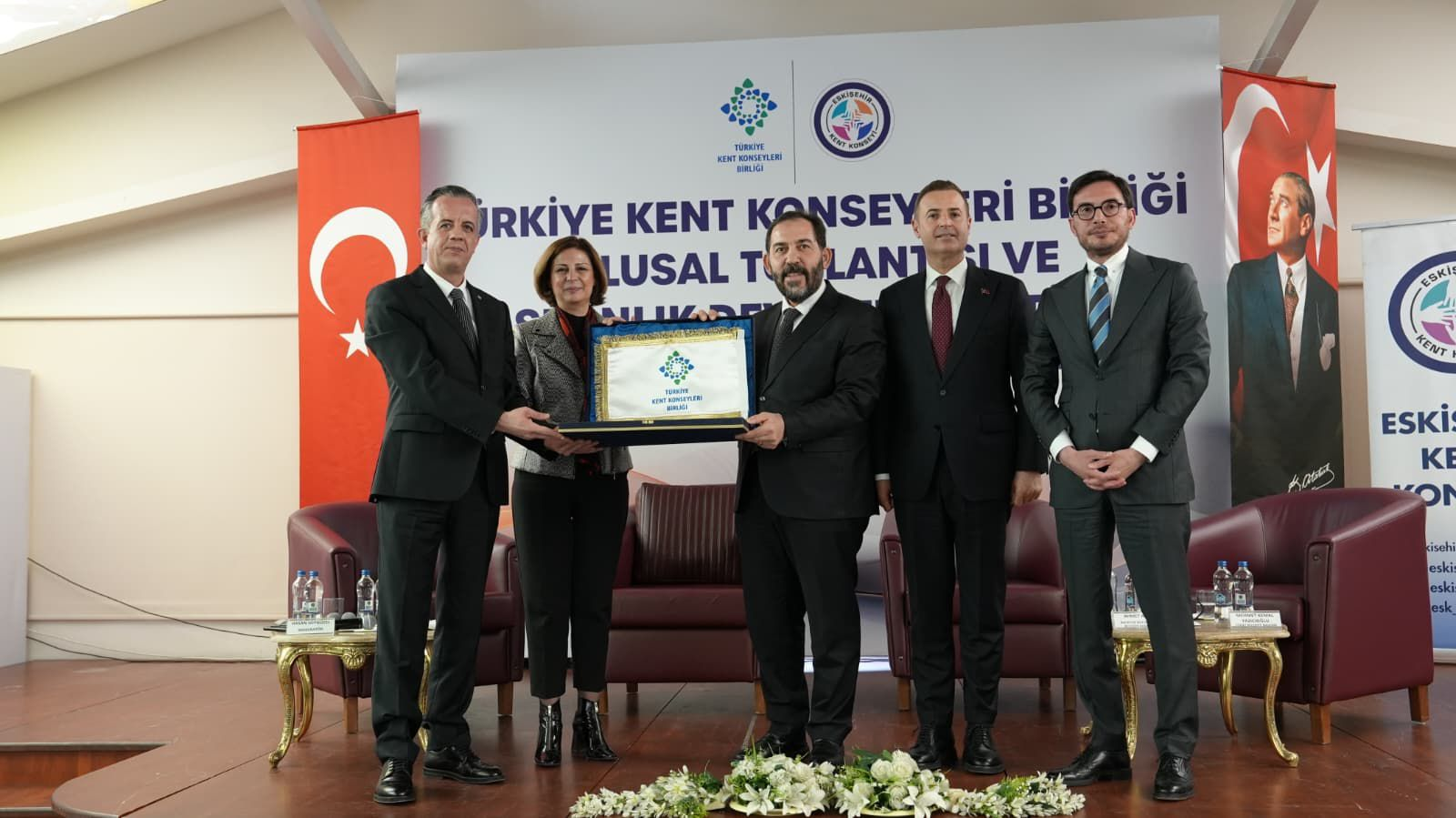 Türkiye Kent Konseyleri Birliği’nde Bayrak Değişimi: Yeni Dönem Başkanı Ahmet Kapanoğlu Oldu
