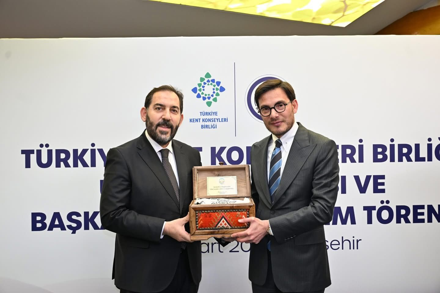 Türkiye Kent Konseyleri Birliği’nde Bayrak Değişimi: Yeni Dönem Başkanı Ahmet Kapanoğlu Oldu