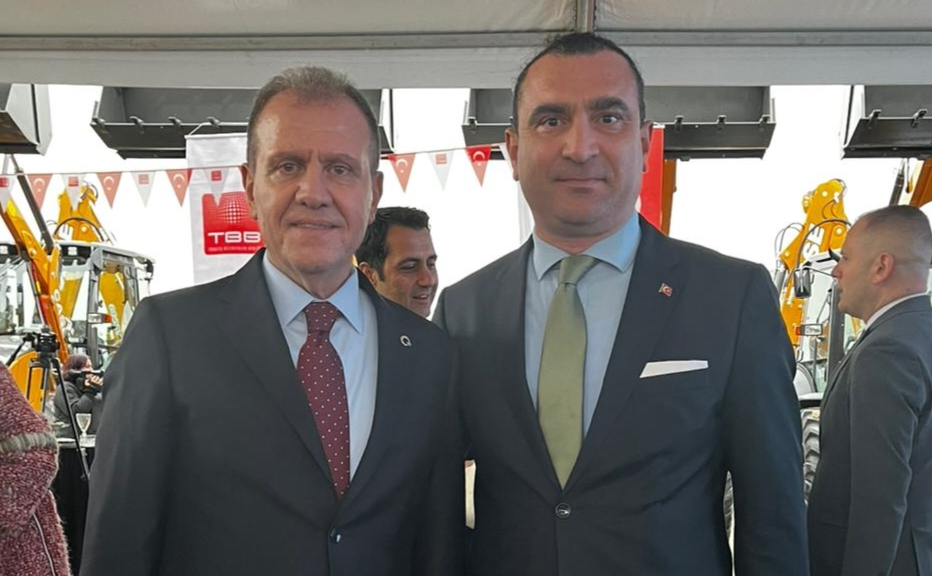 TBB’DEN YALOVA BELEDİYESİ’NE HİZMET ARACI DESTEĞİ 4 TBB’DEN YALOVA BELEDİYESİ’NE HİZMET ARACI DESTEĞİ