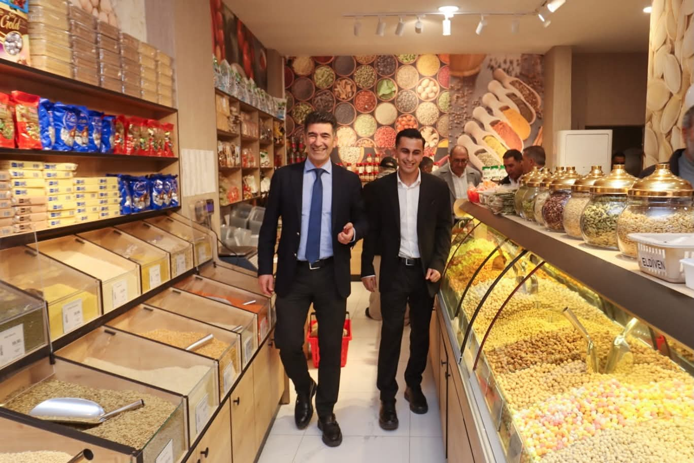 Yalova’da Yeni İşletme Hizmete Girdi: Çıtlat Kuruyemiş Açıldı 4 Yalova’da Yeni İşletme Hizmete Girdi: Çıtlat Kuruyemiş Açıldı