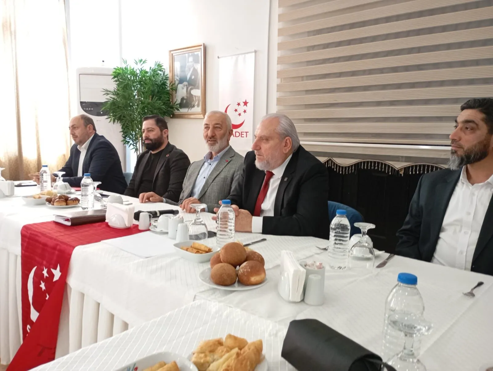 Saadet Partili Muzaffer Serenli: “Tüm Müslümanlar İran’a Destek Vermelidir” 4 Saadet Partili Muzaffer Serenli: “Tüm Müslümanlar İran’a Destek Vermelidir”