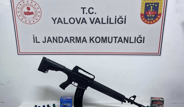 Altınova’da Silah ve Tarihi Eser Operasyonu: Çok Sayıda Silah Ele Geçirildi