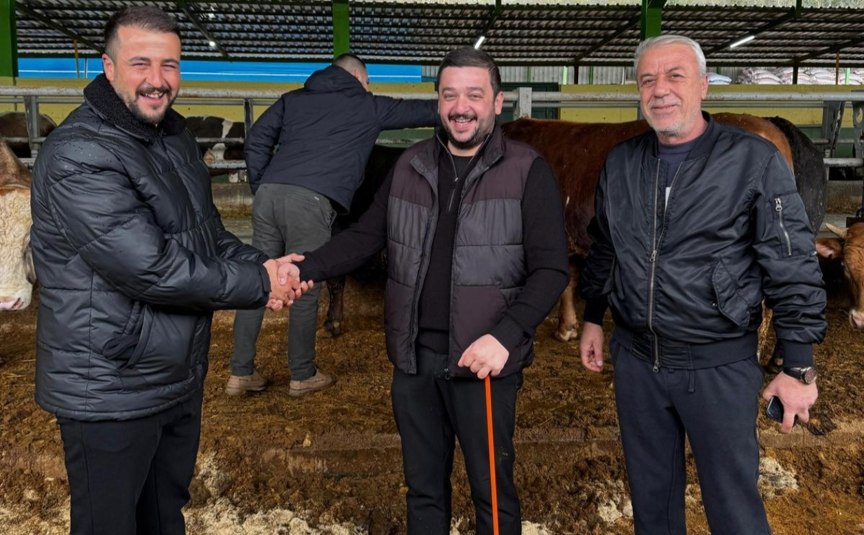 Güleç Kardeşler’de Kurban Satışlarının İlk Gününde Yoğunluk Yaşandı 5 Güleç Kardeşler’de Kurban Satışlarının İlk Gününde Yoğunluk Yaşandı