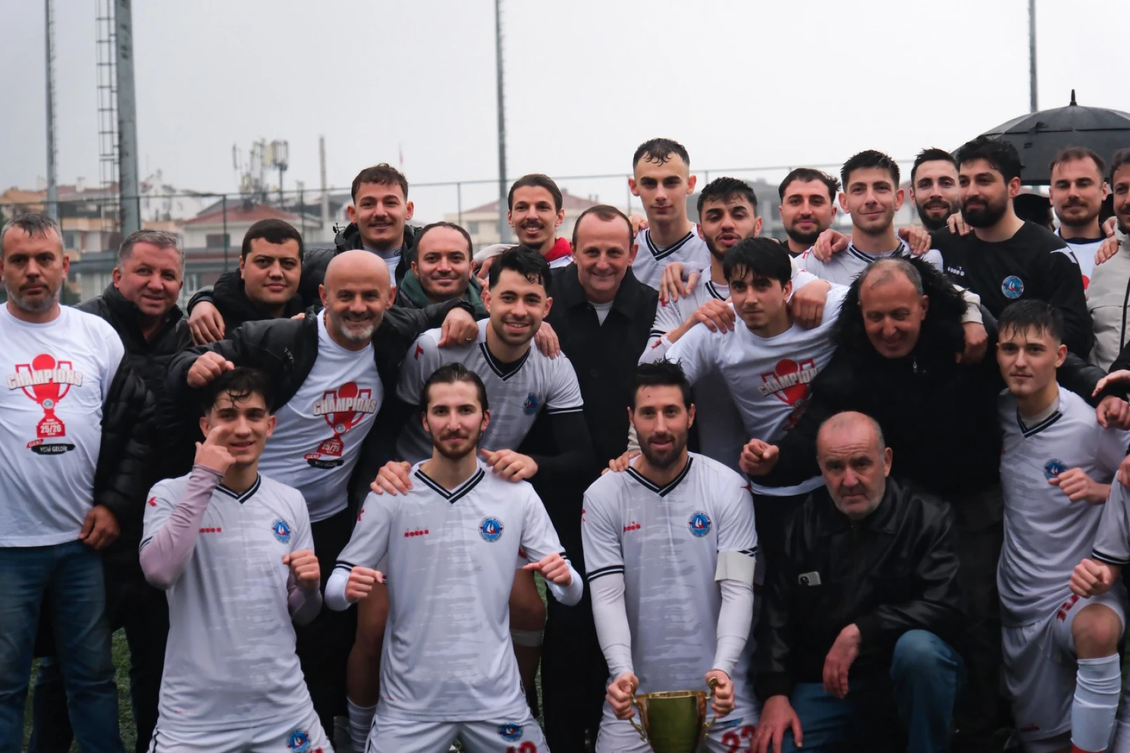 ŞAMPİYON ÇİFTLİKKÖY KUPASINA KAVUŞTU