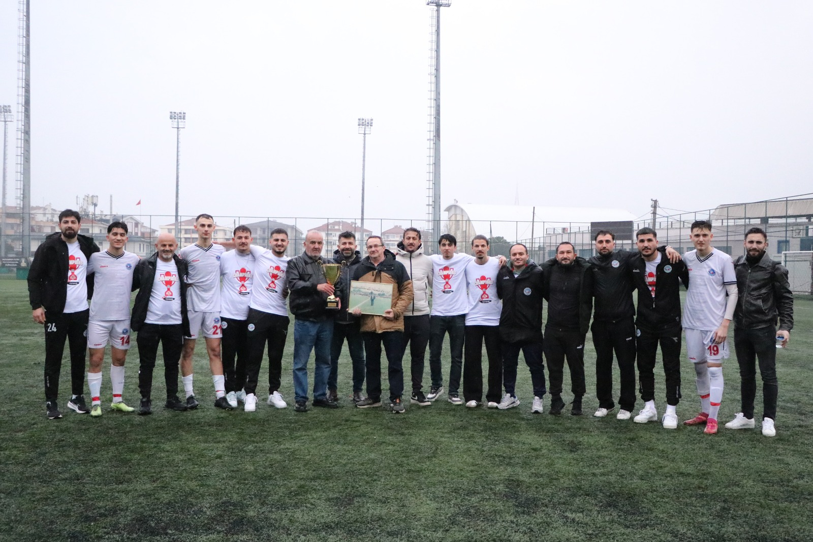 ŞAMPİYON ÇİFTLİKKÖY KUPASINA KAVUŞTU