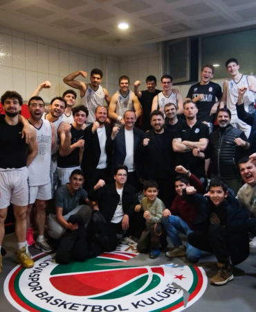 ÇİFTLİKKÖY BELEDİYE, PLAY-OFF ÇEYREK FİNALİNDE (81-81)