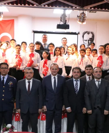 ÇİFTLİKKÖY’DE İSTİKLAL MARŞI’NIN 105. YILI ETKİNLİKLERİ YAPILDI