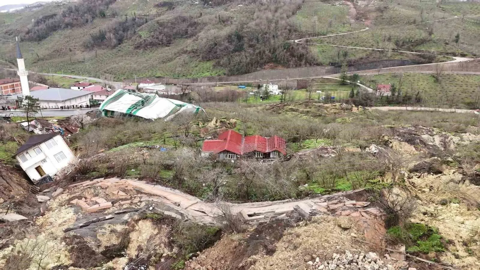 Ordu’da Heyelan Alarmı: Vali Muammer Erol Sahada İncelemelerde Bulundu