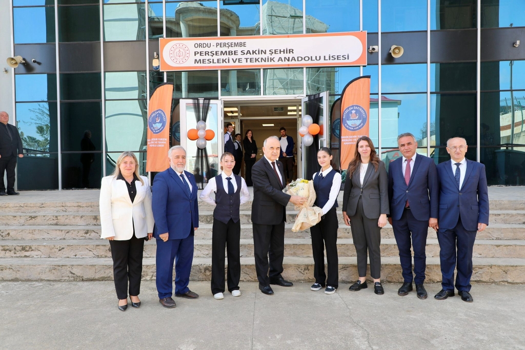 Vali Muammer Erol Gastronomi Festivali Ödül Törenine Katıldı