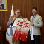 Yalova Üniversitesi’nde Curling Zirvesi: Milli Takım Forması Takdim Edildi