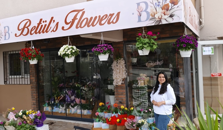Yalova’da Çiçek Sektörüne Yeni Nefes: Betül’s Flowers Hizmete Açıldı