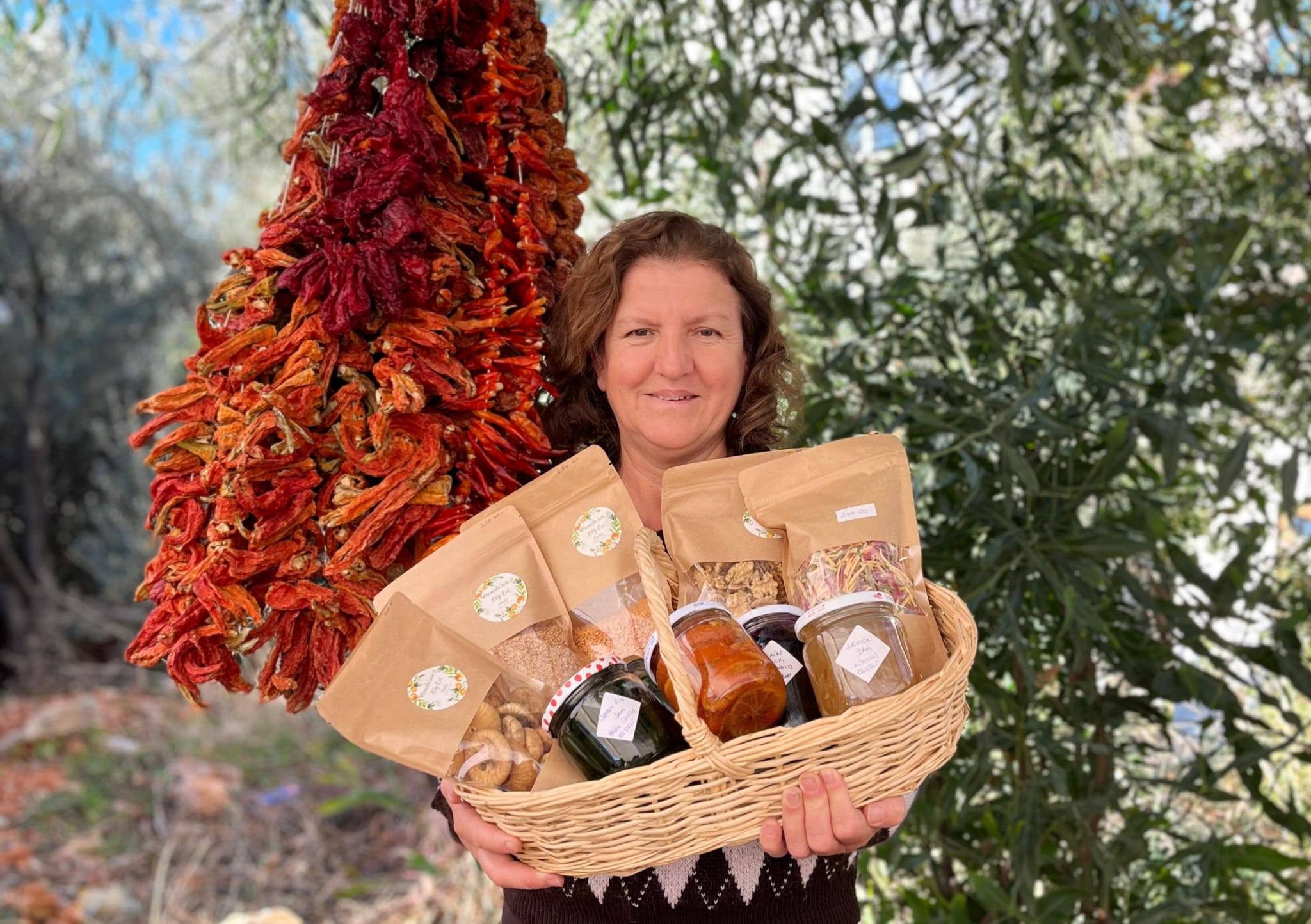 Antalya’da Annesinden Devraldığı Mirası Yaşatıyor: Hamide Hazar Taşkın’dan Organik Üretim Başarısı