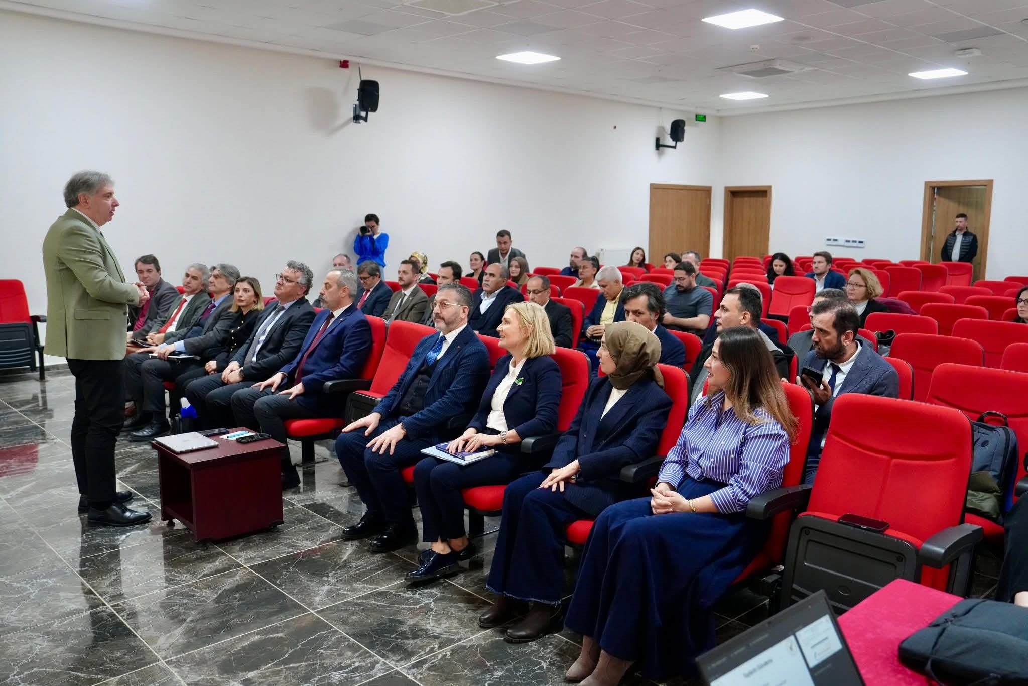 Yalova Üniversitesi’nde 2026 Yılının İlk Kalite Komisyonu ve Danışma Kurulu Toplantısı Gerçekleştirildi 7 Yalova Üniversitesi’nde 2026 Yılının İlk Kalite Komisyonu ve Danışma Kurulu Toplantısı Gerçekleştirildi