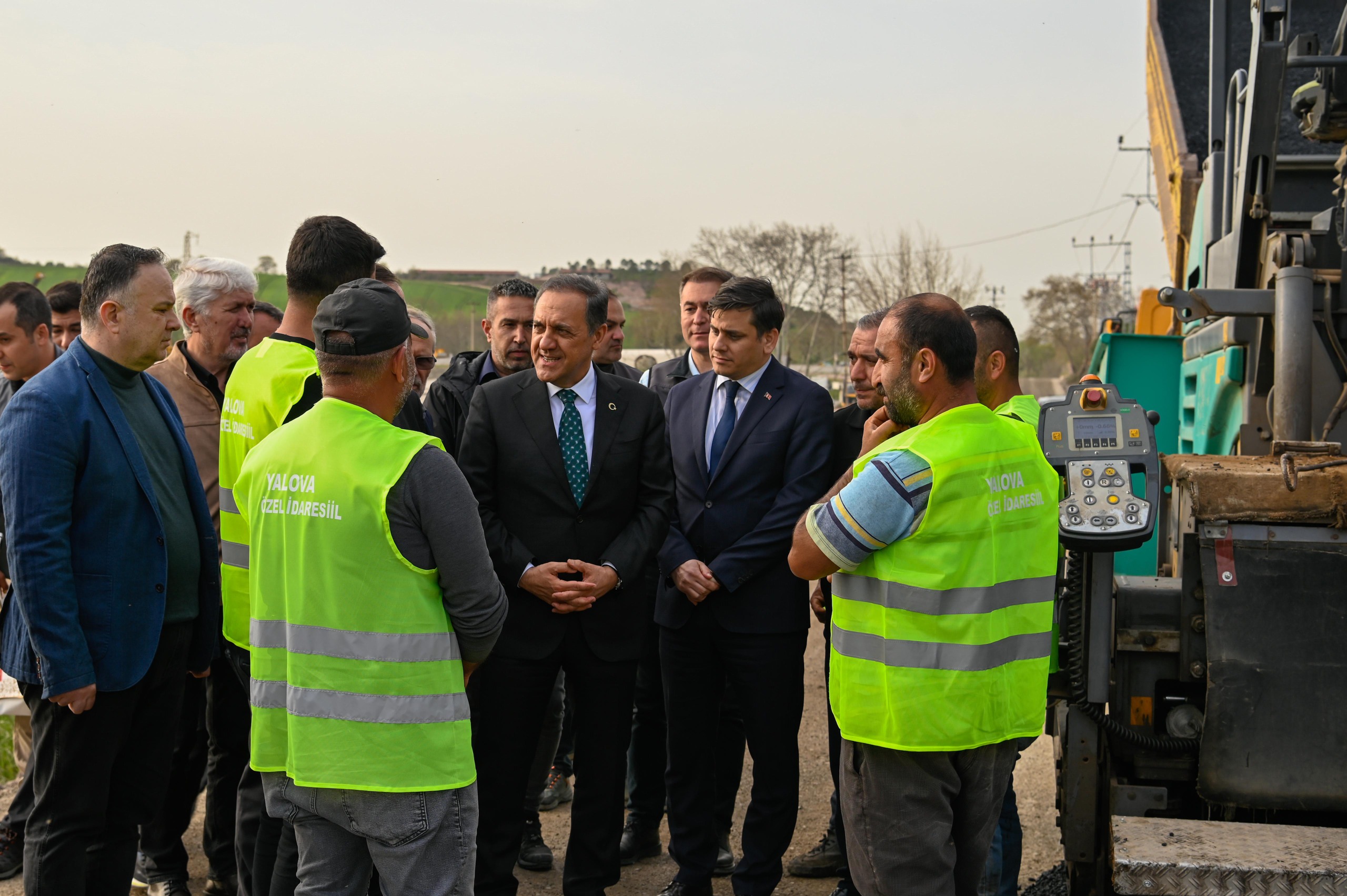 Yalova Valisi Usta, Taşköprü–Kılıç Yolu Çalışmalarını Yerinde İnceledi