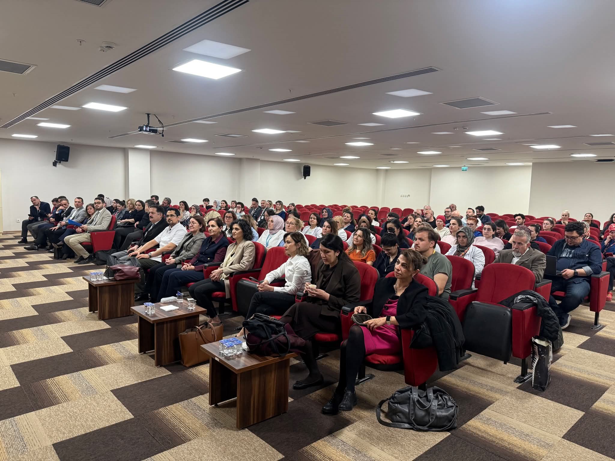 Yalova’da Organ Nakli Süreçlerine Yönelik Kritik Eğitim Programı Düzenlendi 5 Yalova’da Organ Nakli Süreçlerine Yönelik Kritik Eğitim Programı Düzenlendi