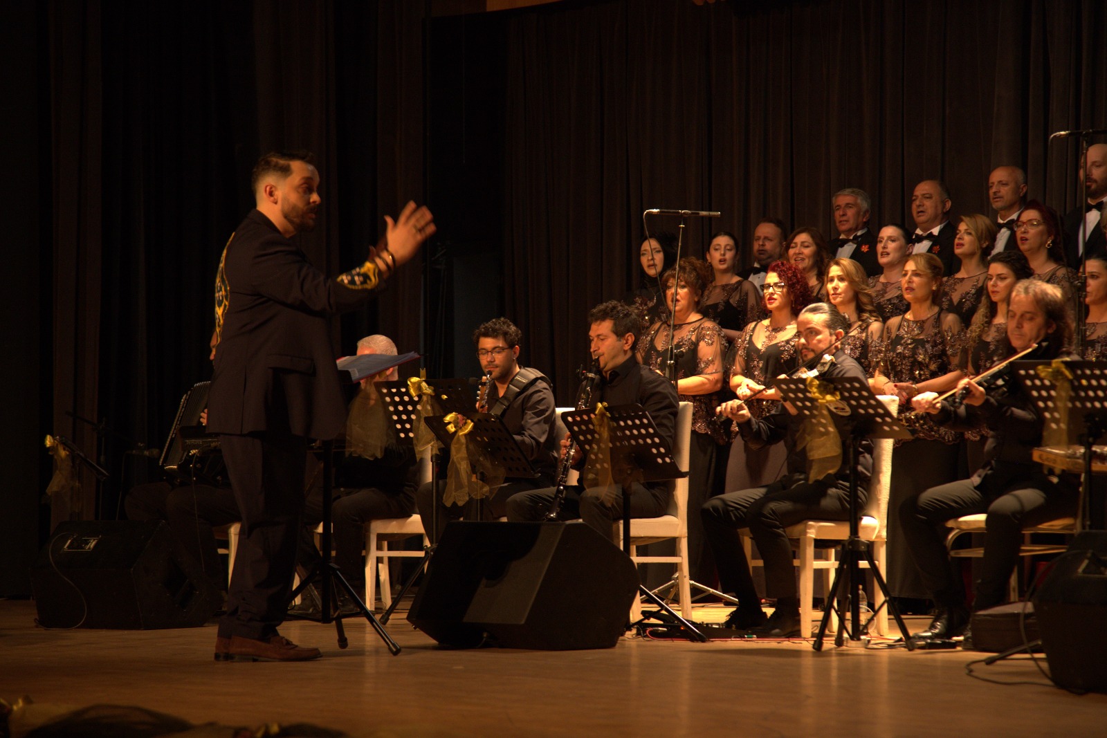 ATAKENT KLASİK TÜRK SANAT MÜZİĞİ TOPLULUĞUNDAN BAHARDA NİHAVEND AKŞAMI KONSERİ 5 ATAKENT KLASİK TÜRK SANAT MÜZİĞİ TOPLULUĞUNDAN BAHARDA NİHAVEND AKŞAMI KONSERİ