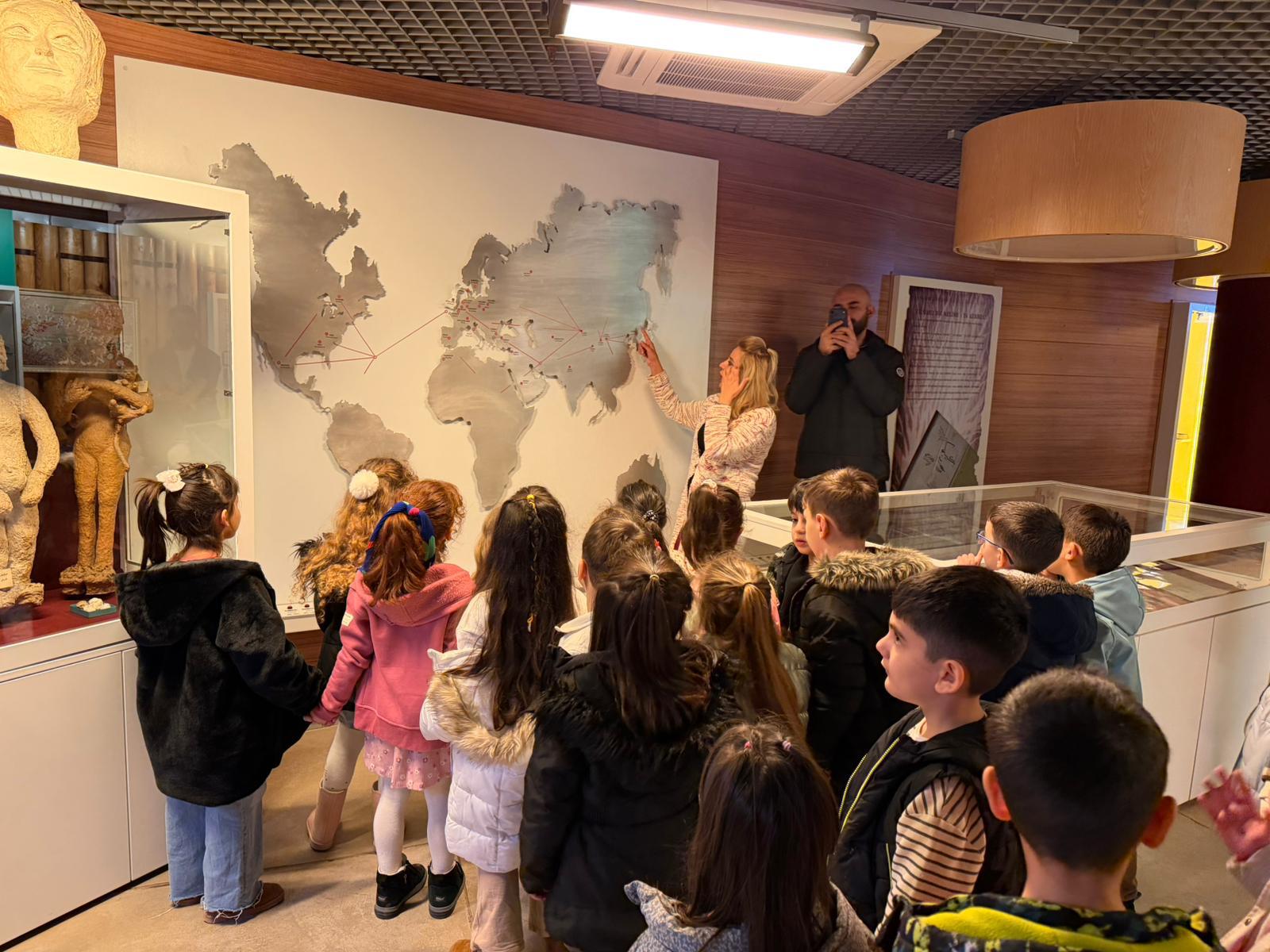 İBRAHİM MÜTEFERRİKA KAĞIT MÜZESİ 7’DEN 77’YE İLGİ ODAĞI